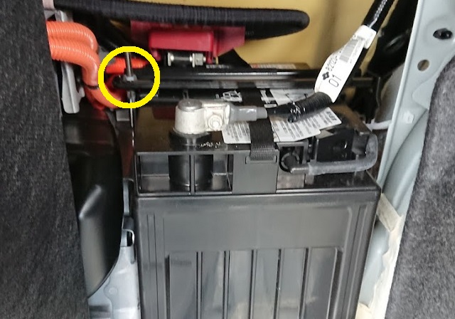 SAI　補機バッテリー　ステーボルト