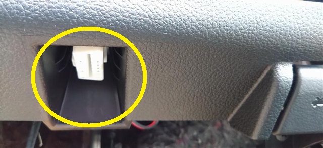 T31系 エクストレイル OBD端子場所