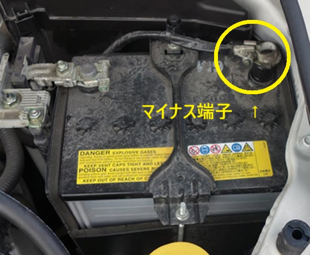 BH系レガシィ バッテリーマイナス端子取り外し