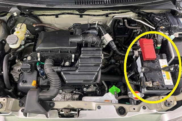 HA36S アルト自然吸気車 バッテリー搭載場所
