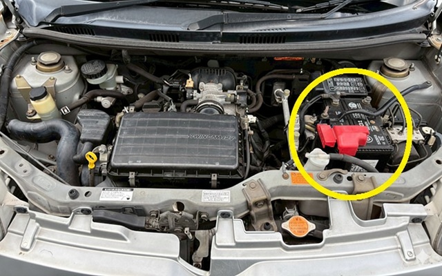 L650Sジーノ バッテリー搭載場所