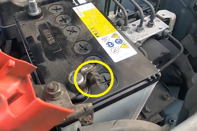 L650S ミラジーノ バッテリープラス端子 外し方