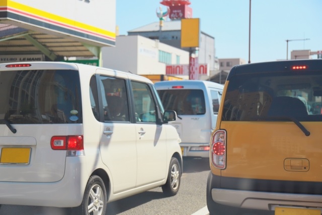 軽自動車が渋滞