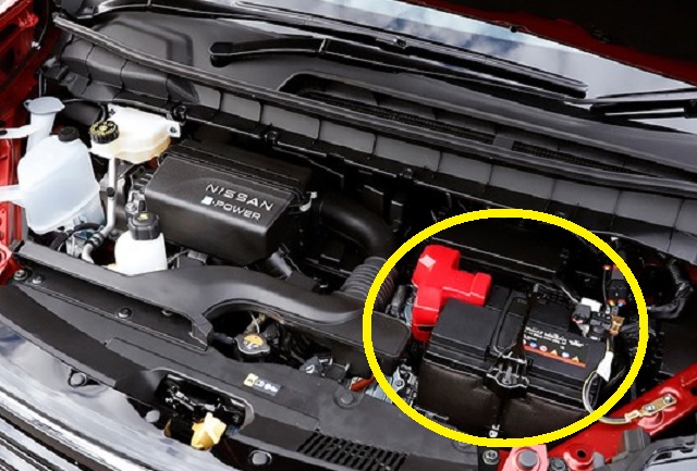 C28　セレナハイブリッド　e-POWER　補機バッテリー　場所