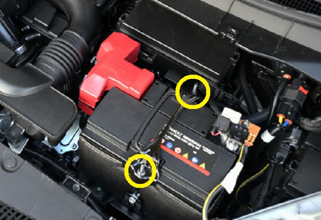 C28　セレナ e-POWER　補機バッテリーステー外し方