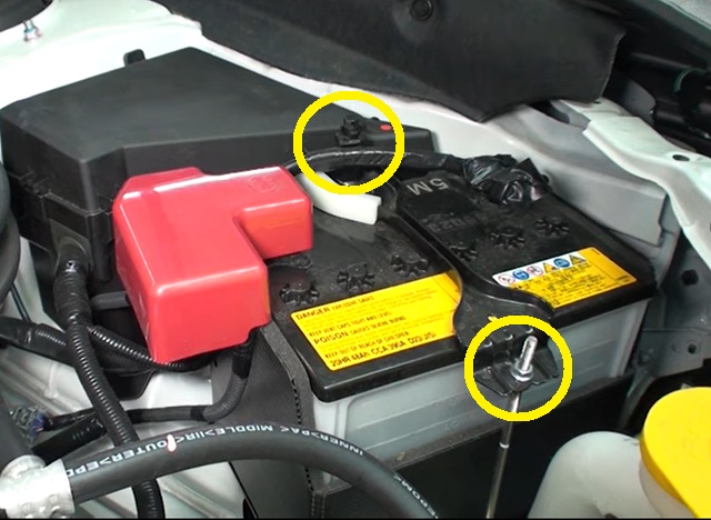 SK系フォレスター　バッテリーステー取り外し方法