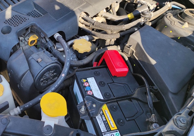 SH系フォレスター バッテリー場所