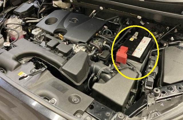 RAV4　50系　バッテリー　搭載場所