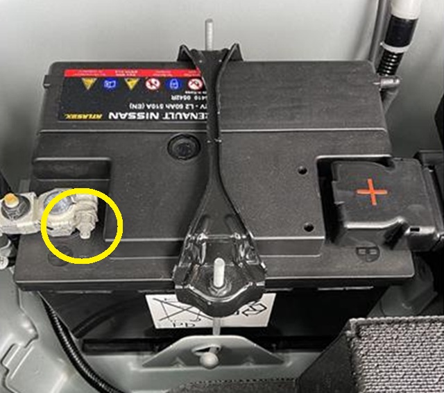 E12系　ノートe-POWER　補機バッテリー　マイナス端子