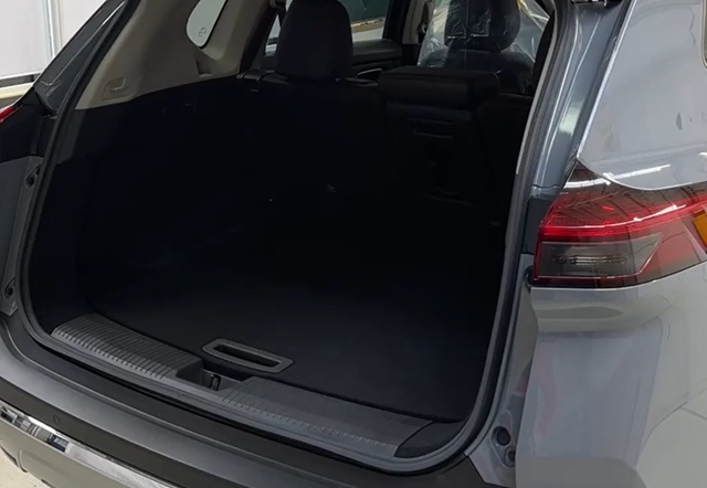 T33系エクストレイル ラゲッジルーム