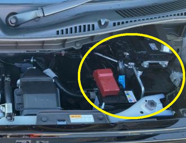 スペーシア　MK94S　バッテリー　搭載場所