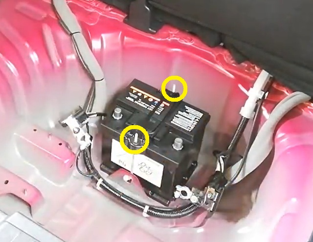 E13 ノート e-POWER 補機バッテリー ステー外し方