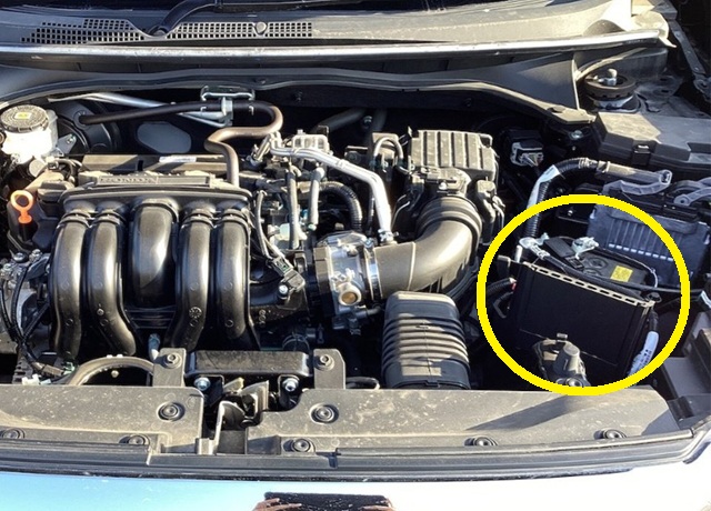 ホンダ WR-V バッテリー搭載場所