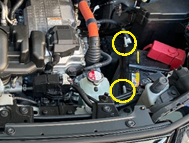 GT系フリード　補機バッテリーステー取り外し