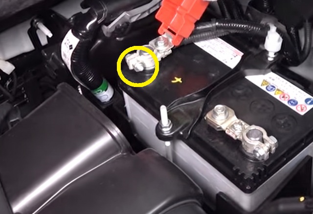 N-BOX JF5 バッテリー プラス端子